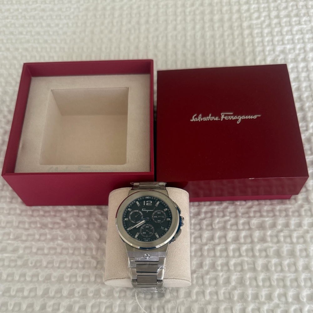 NWT SALVATORE FERRAGAMO F-80 Titanium Tech Mens Watch - Picture 12 of 15